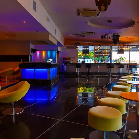 מלון The - Adults Only